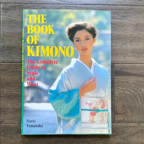 The Book of Kimono by Norio Yamanaka - Picture 1 of 3